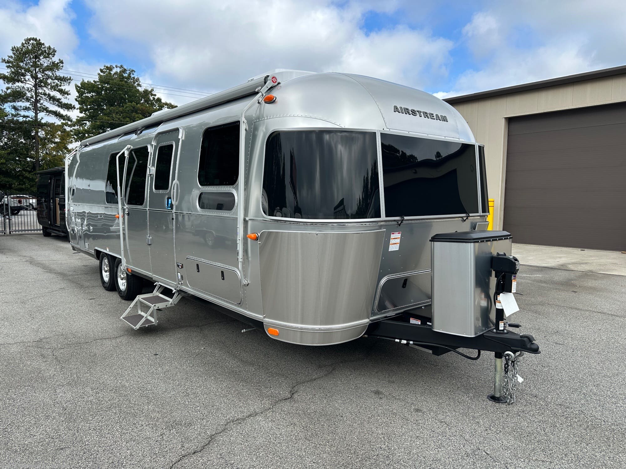 New 2027 Airstream Flying Cloud 30FB Bunk Twin available in Norcross, Georgia