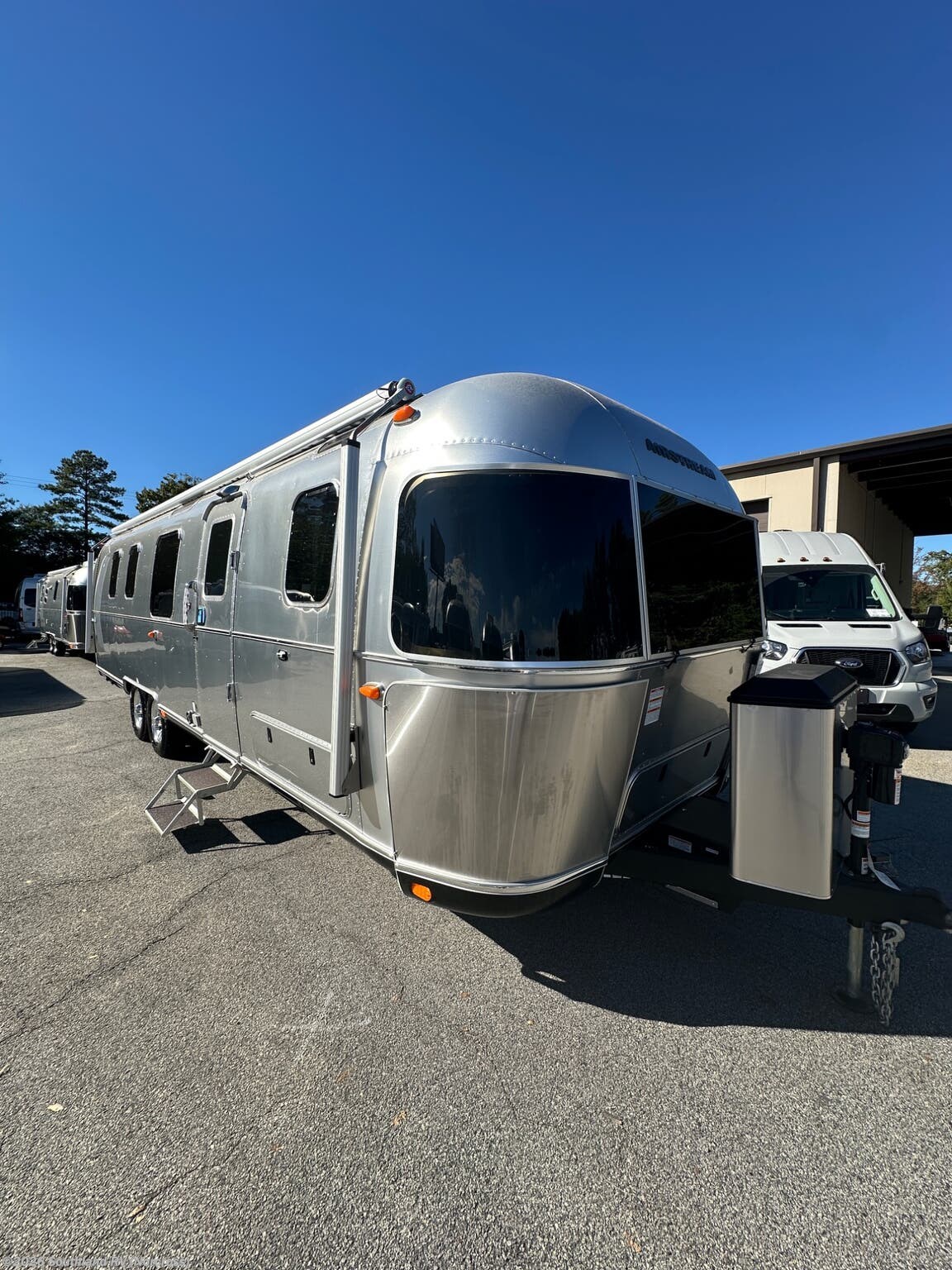 New 2027 Airstream Classic 33RB Twin available in Norcross, Georgia