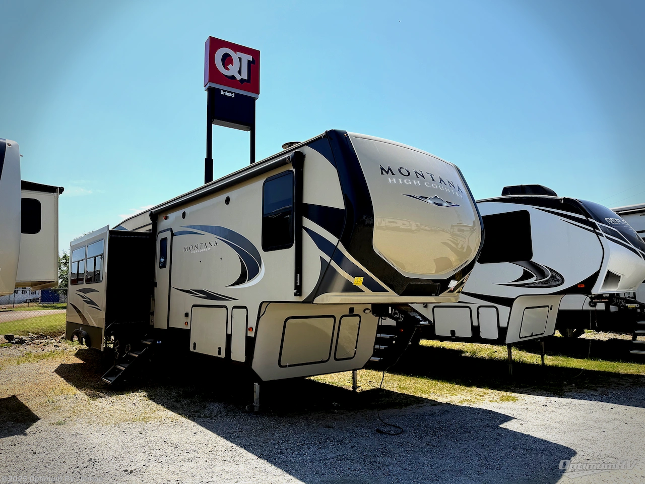 Used 2019 Keystone Montana High Country 365BH available in Inman, South Carolina