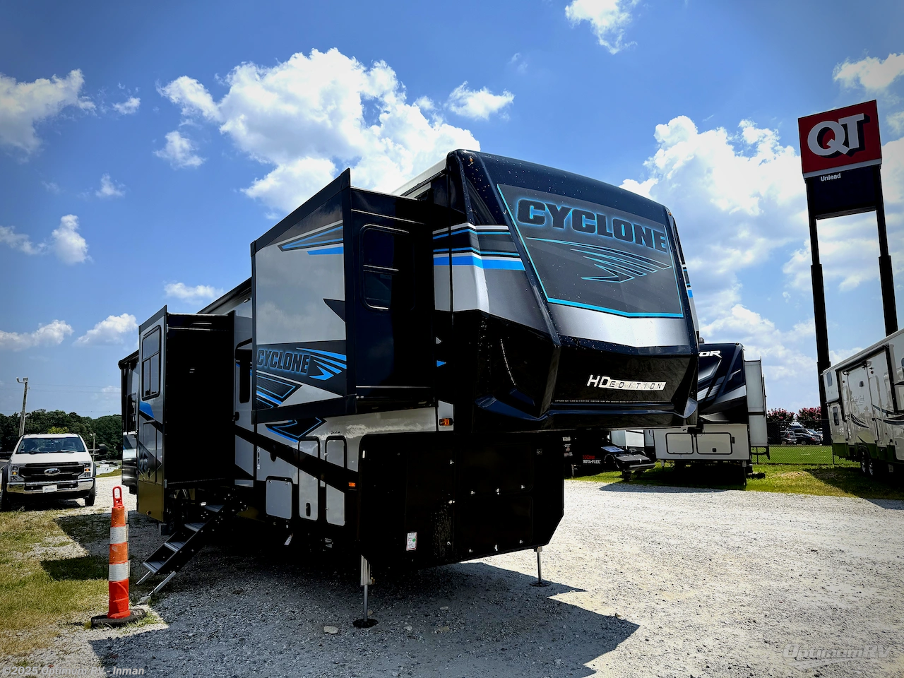 New 2026 Heartland Cyclone 4008 available in Inman, South Carolina