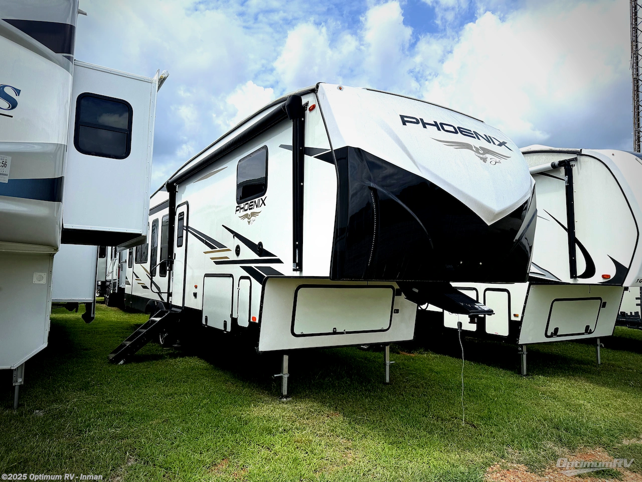 Used 2022 Shasta Phoenix 298RLS available in Inman, South Carolina