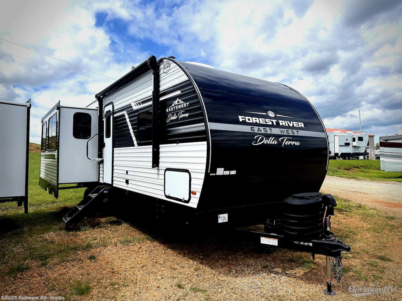 New 2026 East to West Della Terra 272RL available in Inman, South Carolina