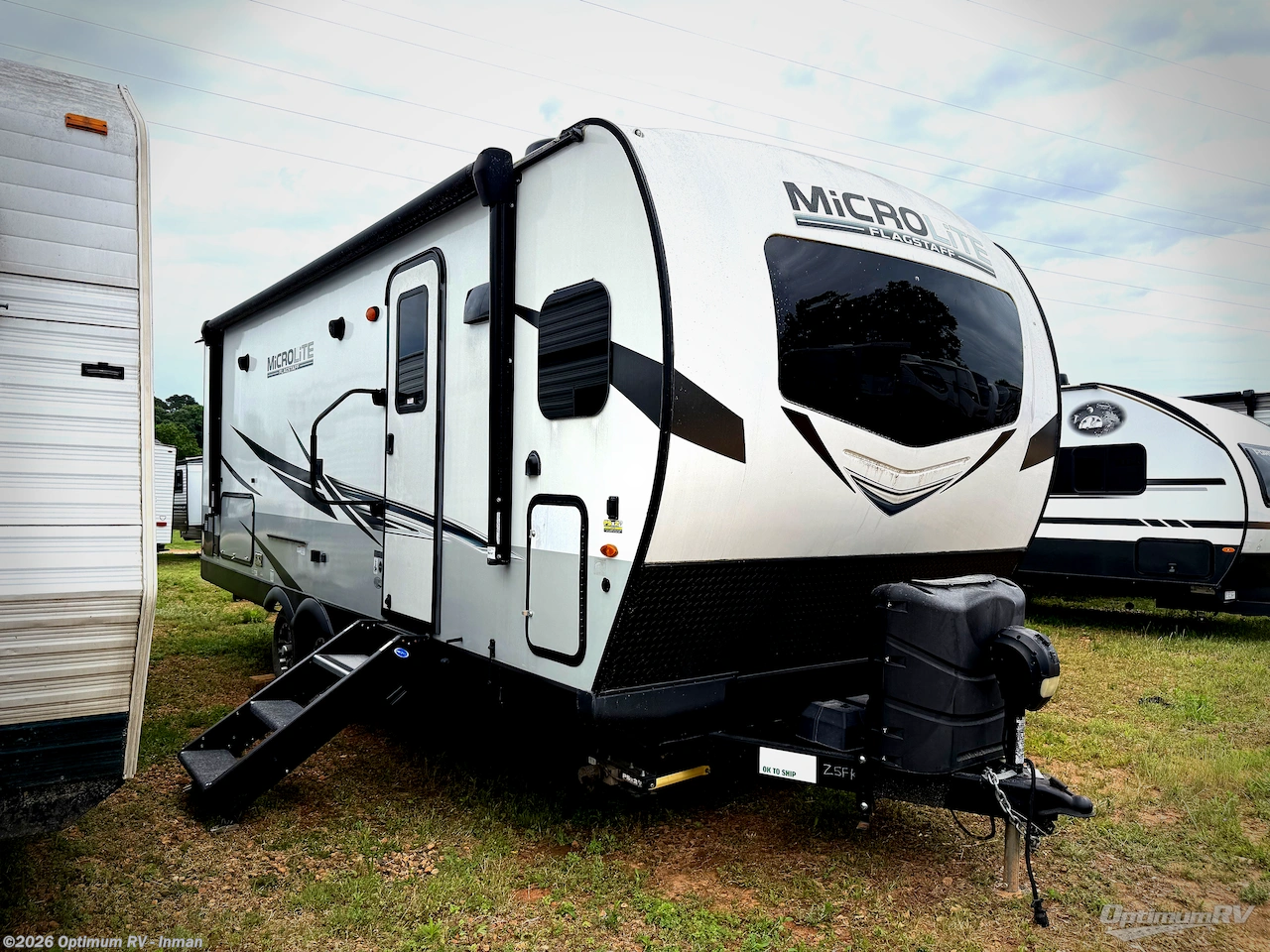 Used 2022 Forest River Flagstaff Micro Lite 25FKS available in Inman, South Carolina