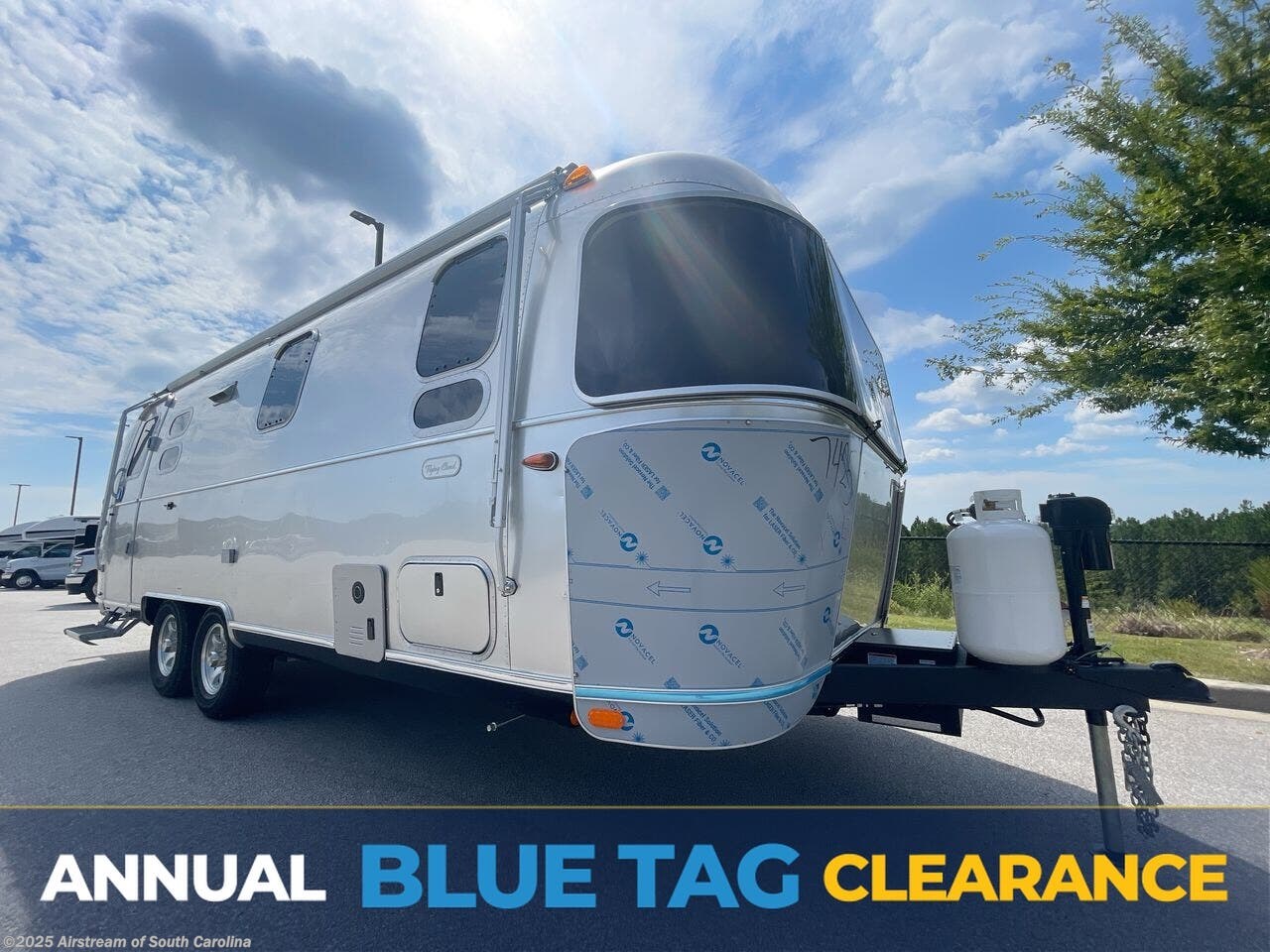 New 2026 Airstream Flying Cloud 25FB available in Lexington, South Carolina