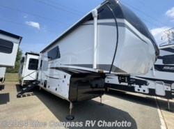 New 2025 Jayco Pinnacle 38FBRK available in Concord, North Carolina