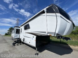 New 2024 Jayco Pinnacle 36FBTS available in Concord, North Carolina