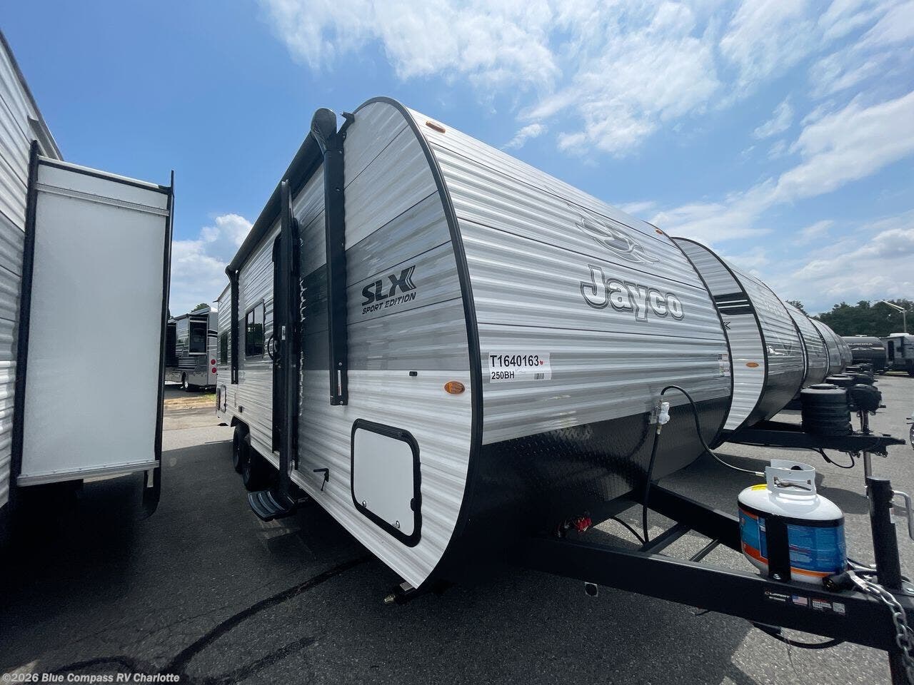 New 2026 Jayco Jay Flight SLX 250BH Sport's Edition available in Concord, North Carolina