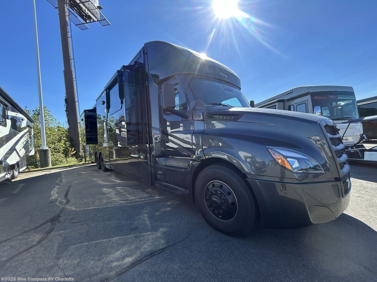 New 2026 Newmar Summit Aire 4505 available in Concord, North Carolina