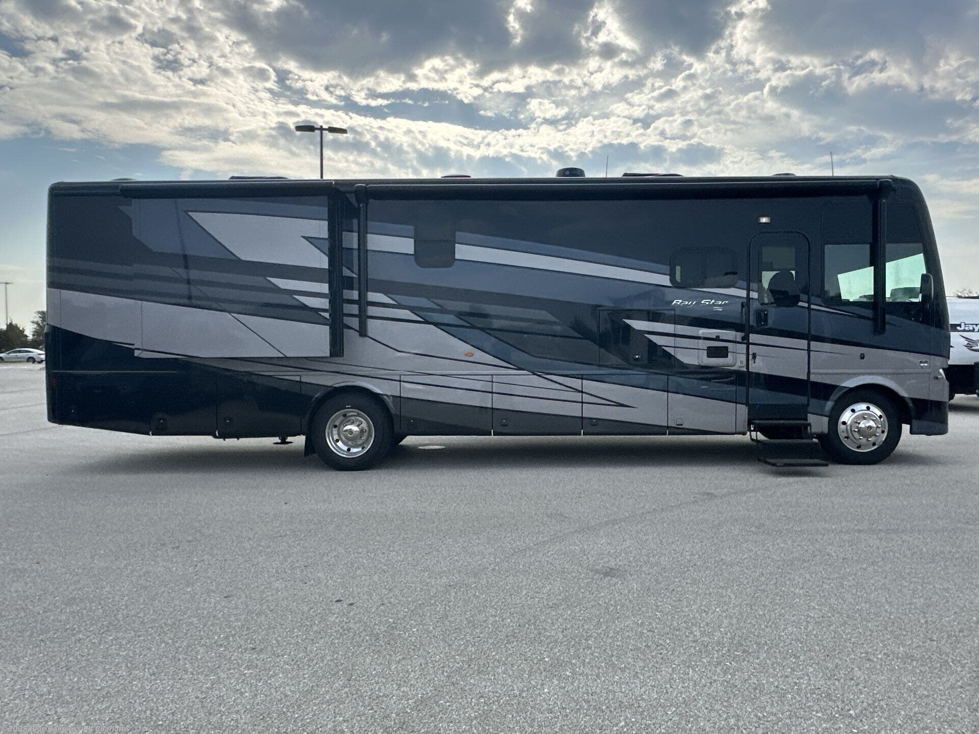 New 2026 Newmar Bay Star 3609 available in Concord, North Carolina