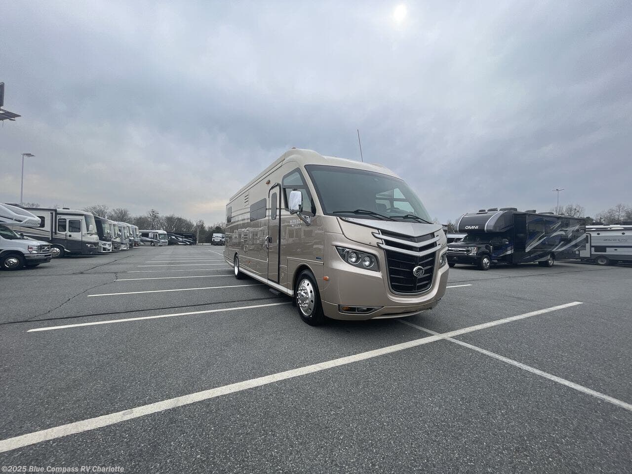 Used 2011 Monaco RV Vesta 32 PBS available in Concord, North Carolina