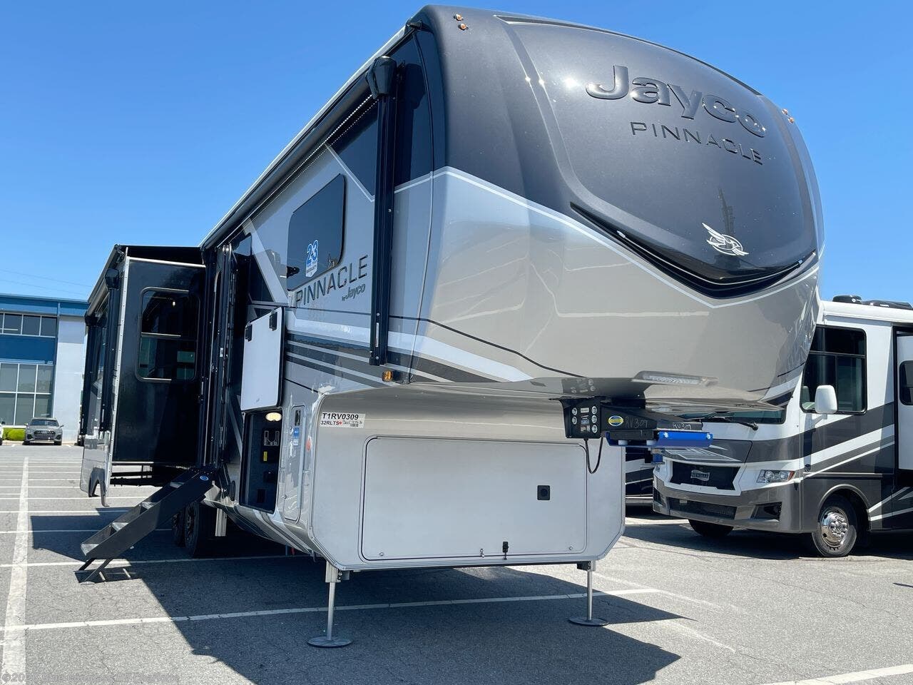New 2026 Jayco Pinnacle 32RLTS available in Concord, North Carolina