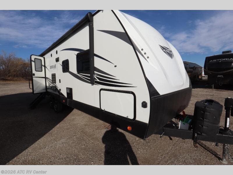 Used 2019 Dutchmen Kodiak Ultra-Lite 261RBSL available in Cedar Rapids, Iowa