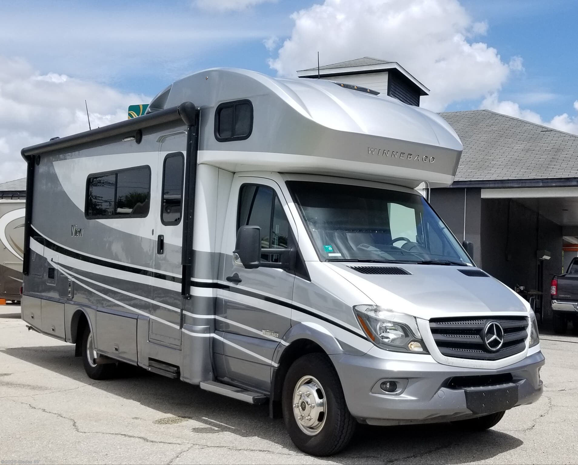Used 2018  Winnebago View 24D by Winnebago from Glades RV in Fort Myers, FL