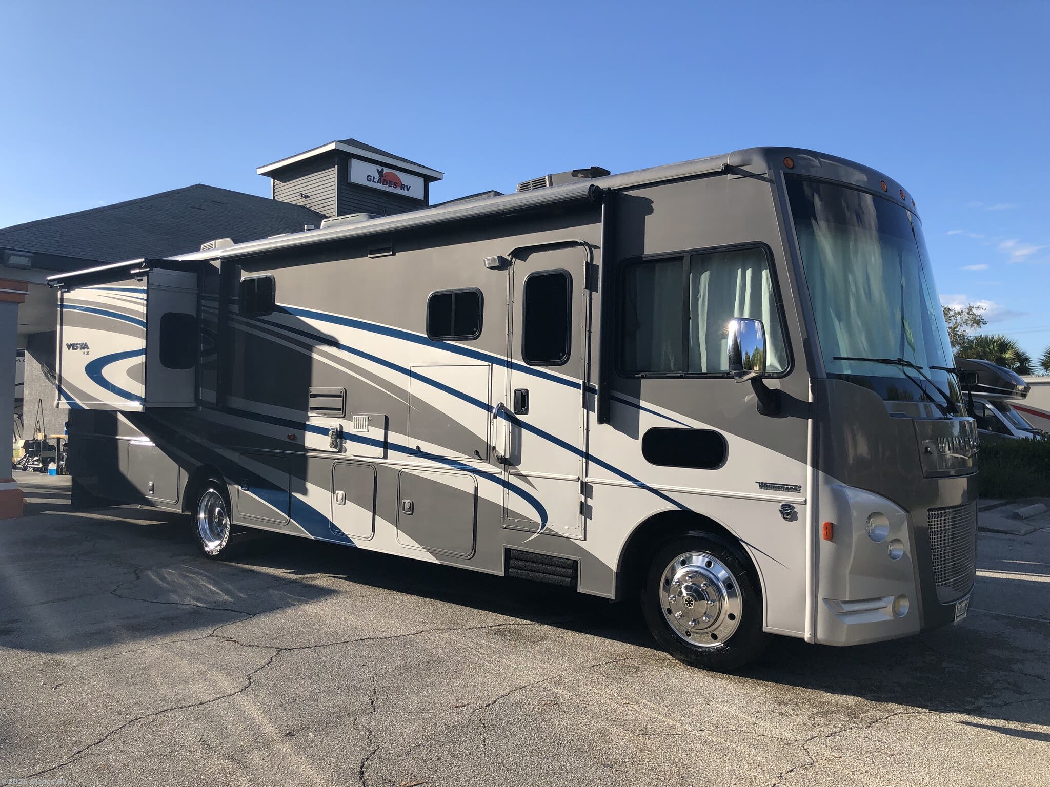 Used 2016  Winnebago Vista LX 35F by Winnebago from Glades RV in Fort Myers, FL