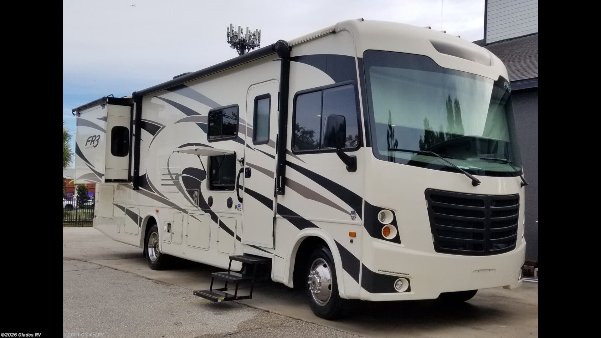 Used 2018  Forest River FR3 30DS by Forest River from Glades RV in Fort Myers, FL