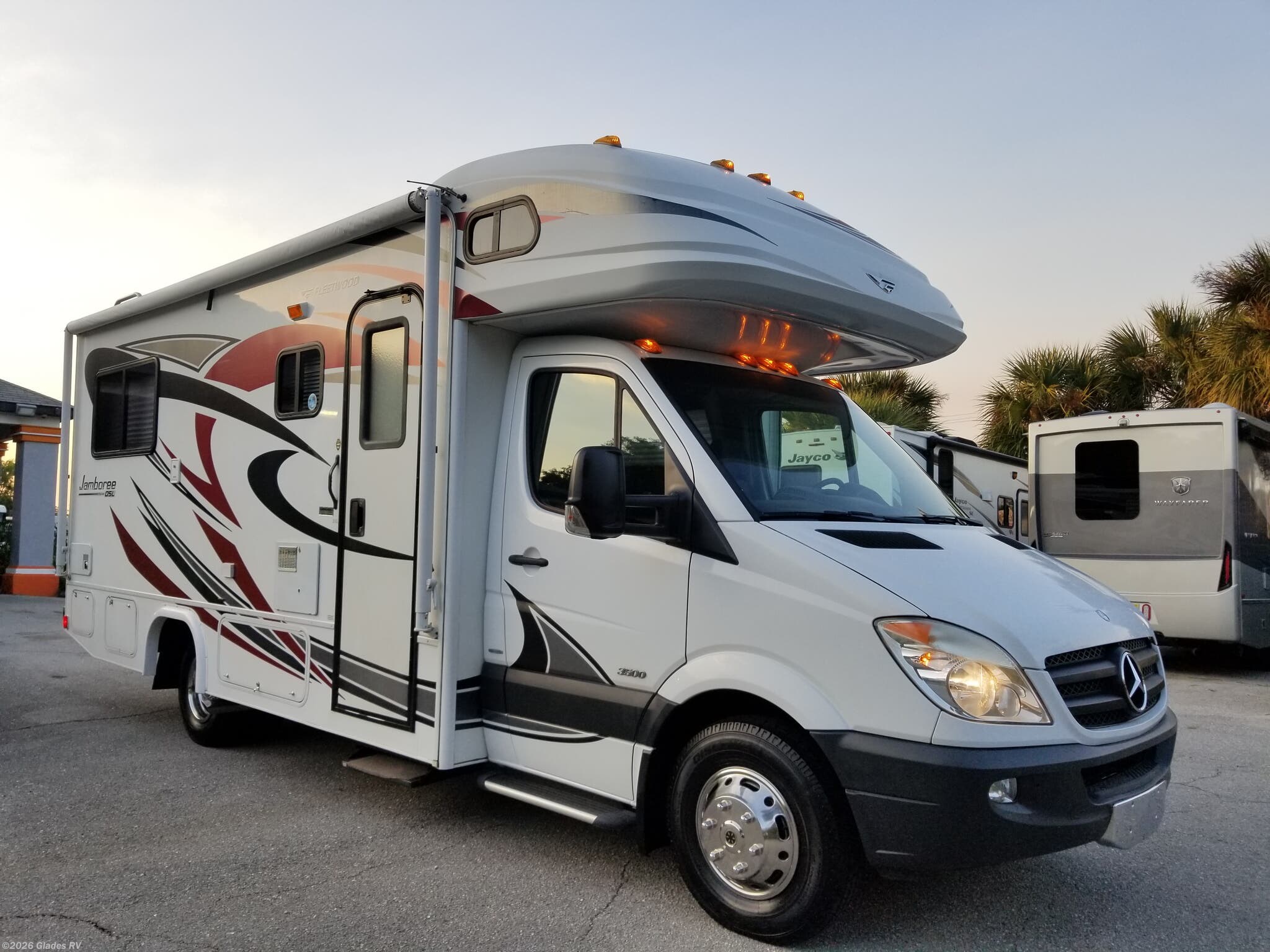 Used 2011  Fleetwood Jamboree DSL 24L by Fleetwood from Glades RV in Fort Myers, FL
