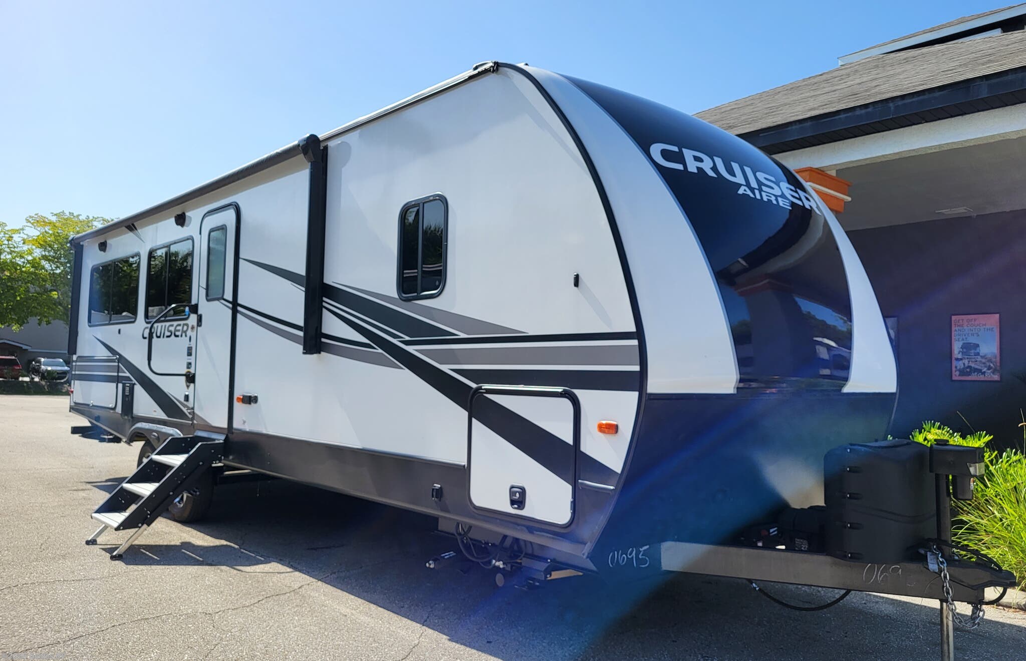 Used 2021  CrossRoads Cruiser Aire CR28RKS by CrossRoads from Glades RV in Fort Myers, FL
