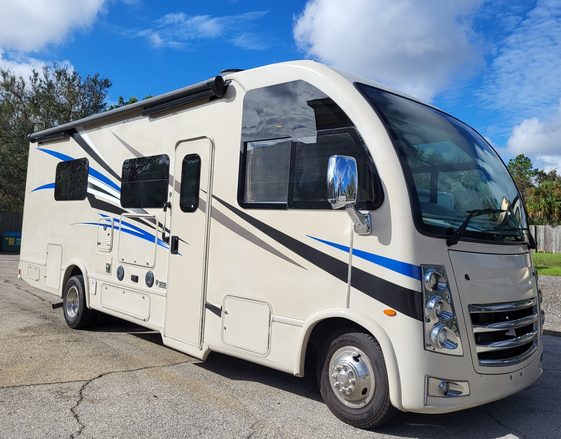 Used 2018 Thor  VEGAS 25.5 available in Fort Myers, Florida