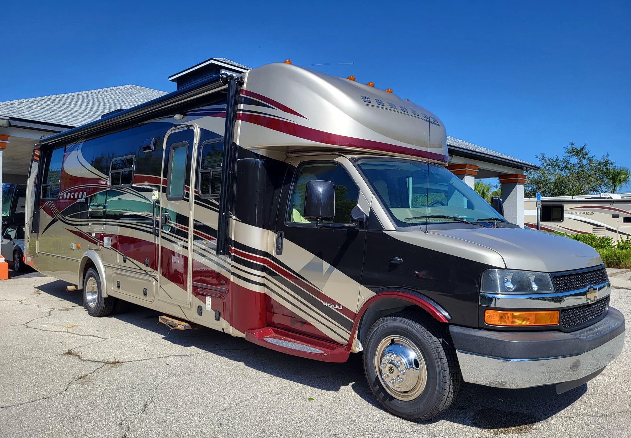 Used 2013  Coachmen Concord 301SS by Coachmen from Glades RV in Fort Myers, FL