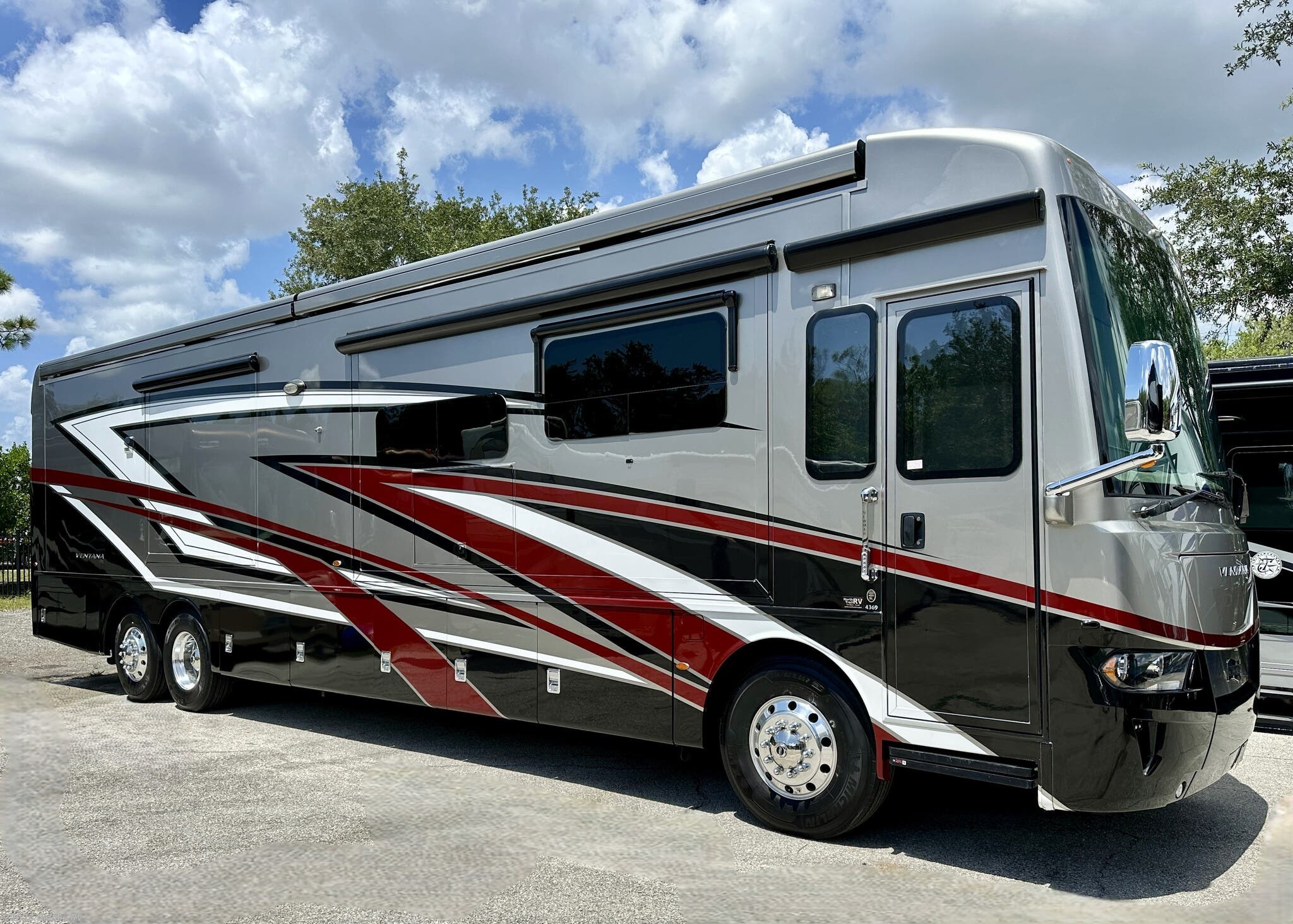 Used 2022 Newmar Ventana 4369 available in Fort Myers, Florida