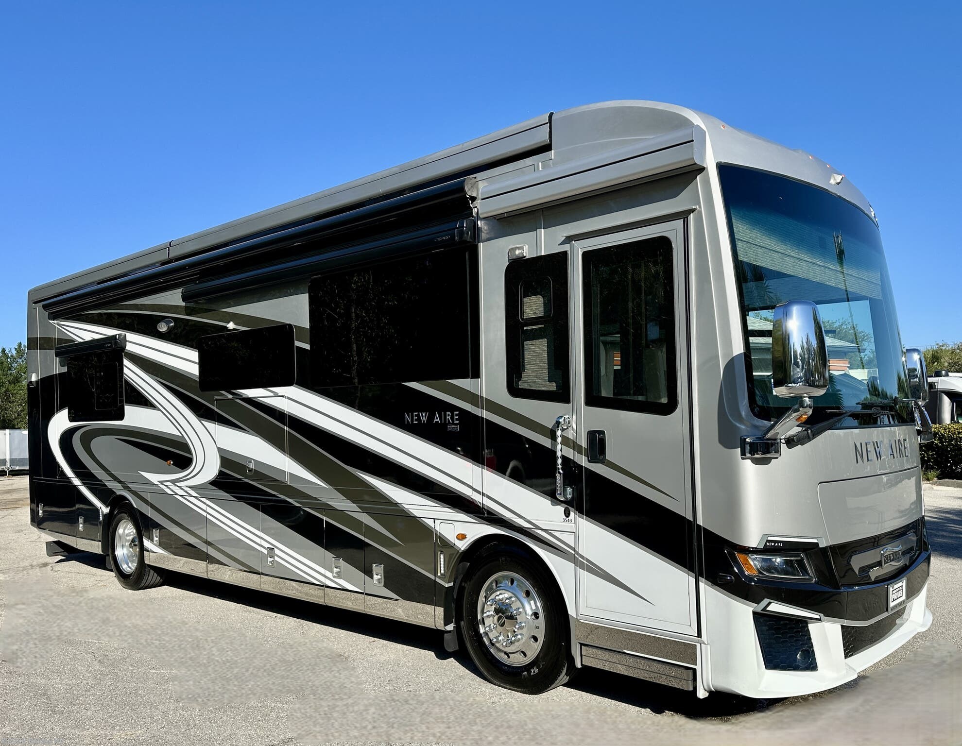 Used 2022 Newmar New Aire 3543 available in Fort Myers, Florida