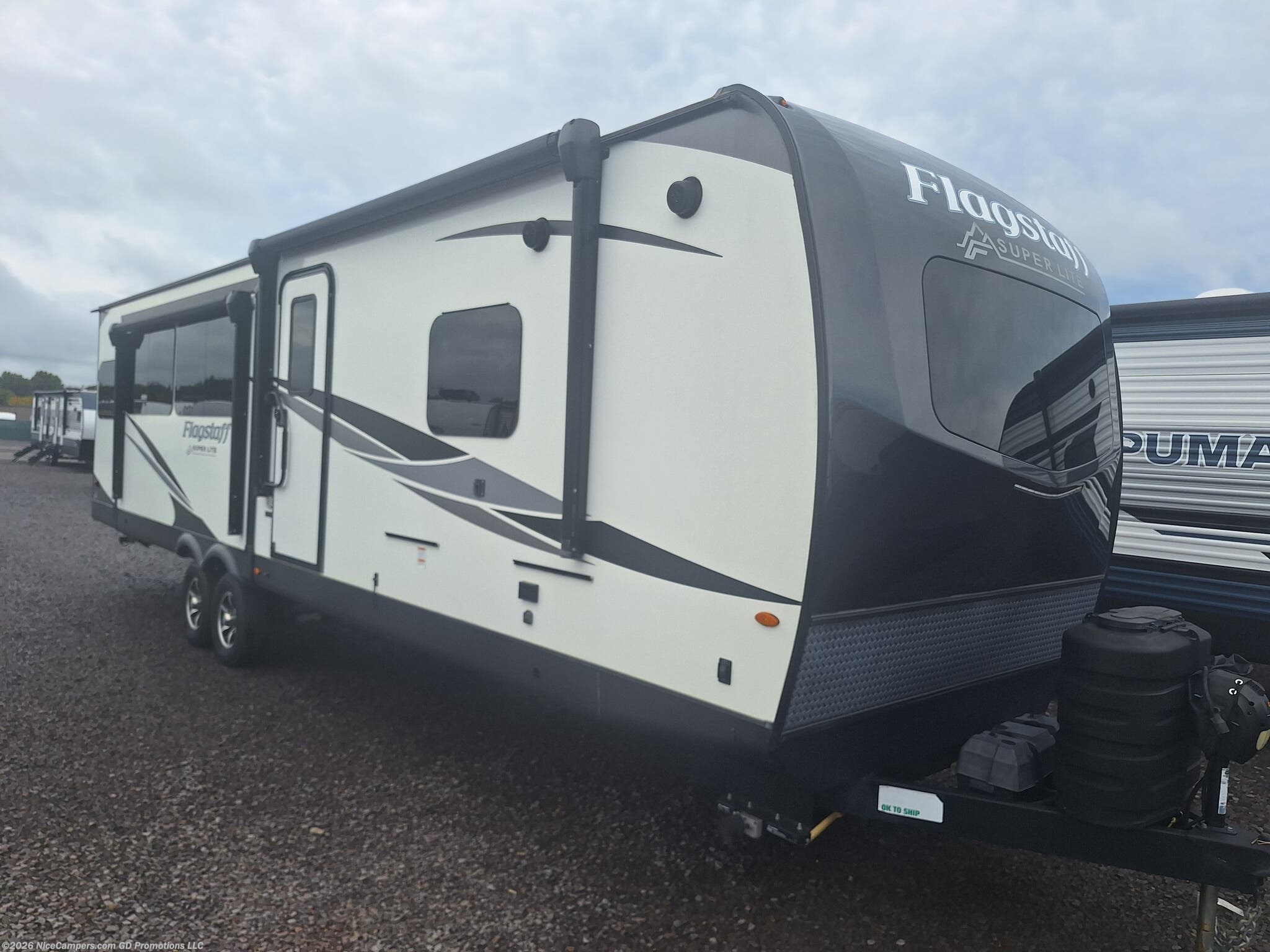 Used 2023  Forest River Flagstaff Super Lite 29RLBS by Forest River from NiceCampers.com in Russellville, AR