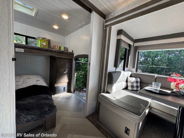 Check out this Video for a 2022 Forest River Salem 29VBUD(Stock #585)  for sale by RV Sales of Orlando. This unit is located in Longwood, FL