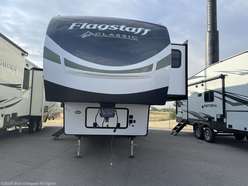 Used 2023 Forest River Flagstaff Classic FLASGSTAFF 529rlbs  Fw available in Marriott-Slaterville, Utah