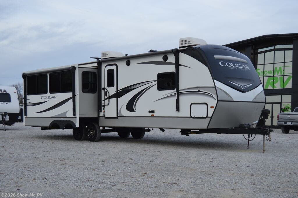 Used 2020  Keystone Cougar Half-Ton 32RLI by Keystone from Show Me RV in Clinton, MO