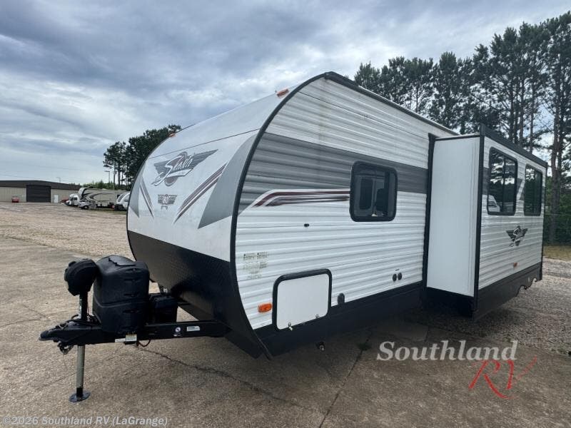 Used 2022 Shasta Shasta 26DB available in Lagrange, Georgia