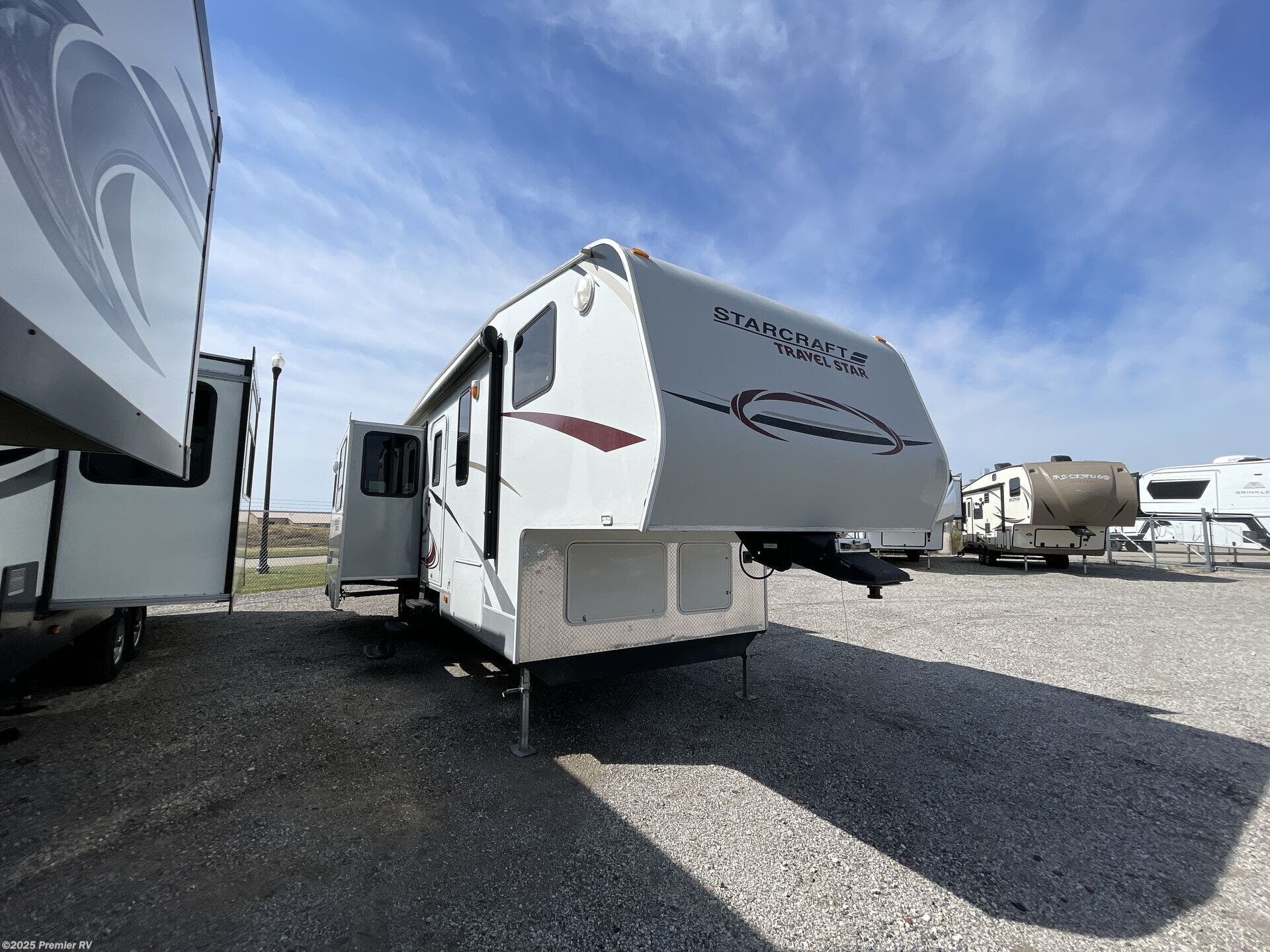 Used 2013 Starcraft Travel Star 286RLS available in Blue Grass, Iowa