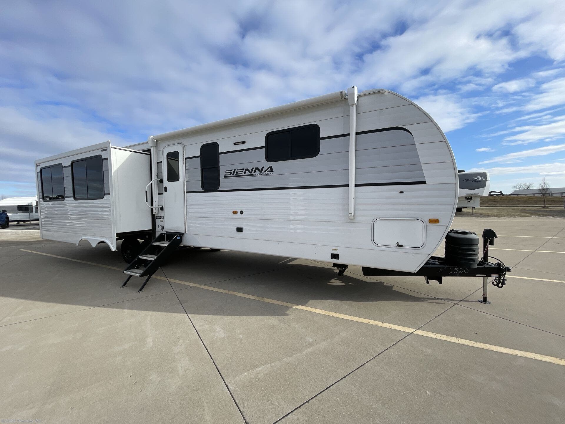 Used 2025 Venture RV Sienna 293VIK available in Blue Grass, Iowa
