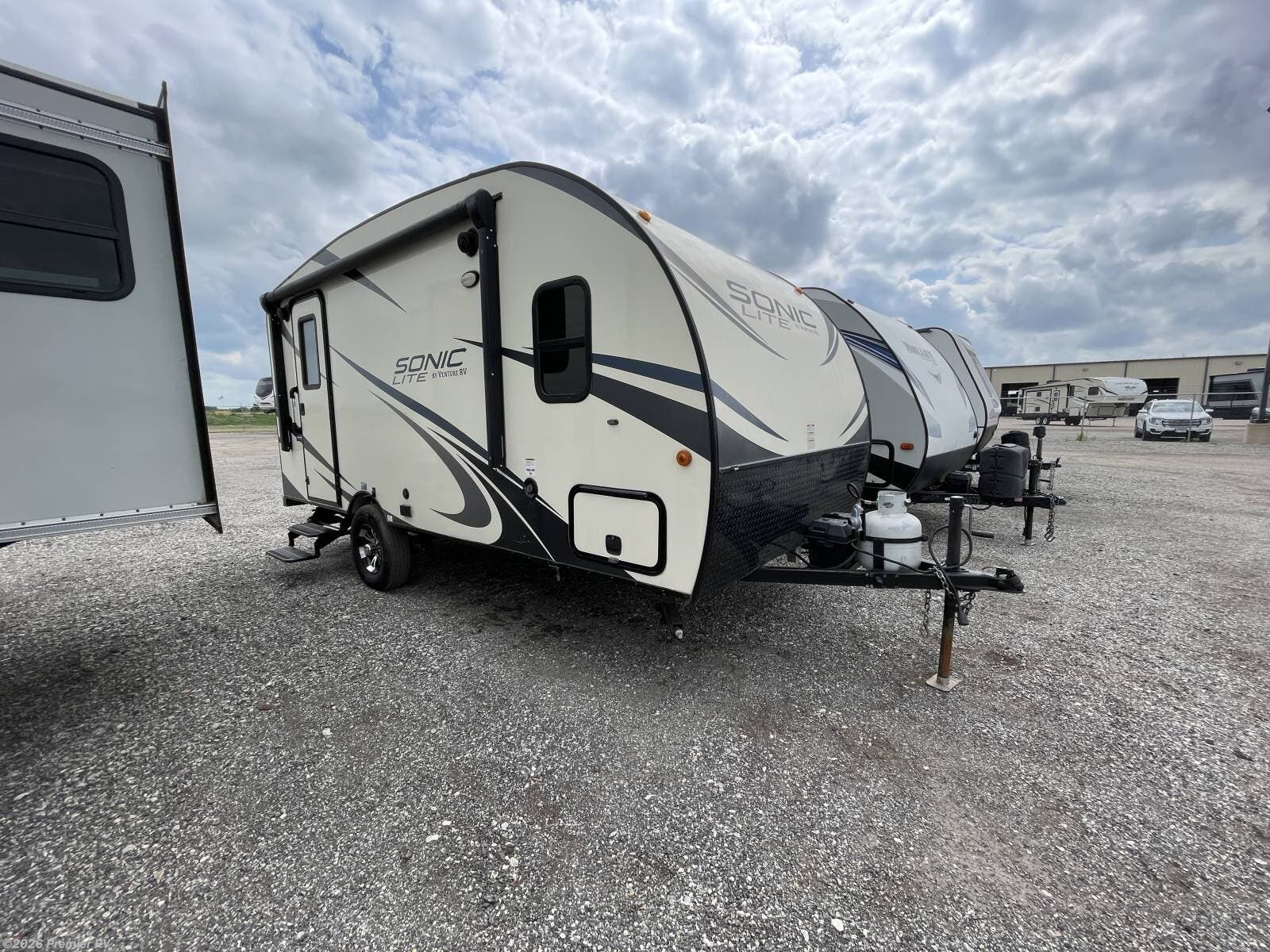 Used 2018 Venture RV Sonic Lite 169VMS available in Blue Grass, Iowa