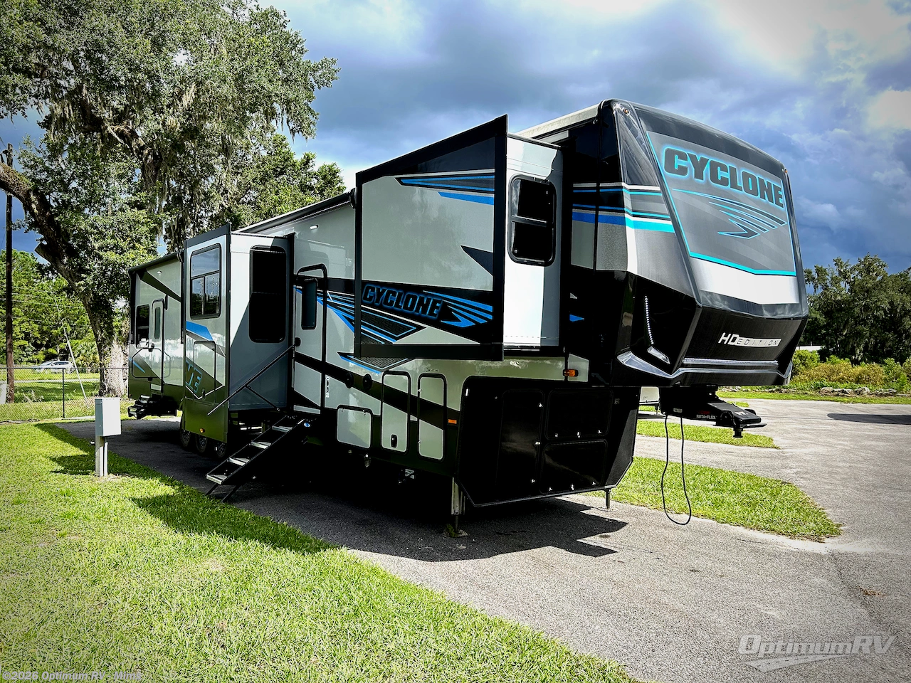 New 2025 Heartland Cyclone 4008 available in Mims, Florida