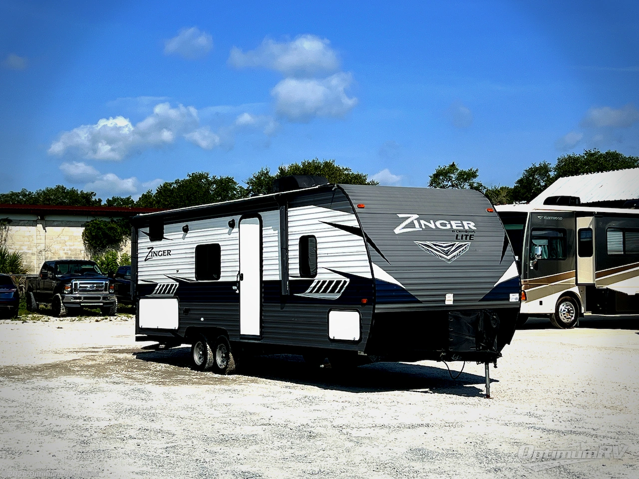 Used 2023 CrossRoads Zinger Lite ZR259FL available in Mims, Florida