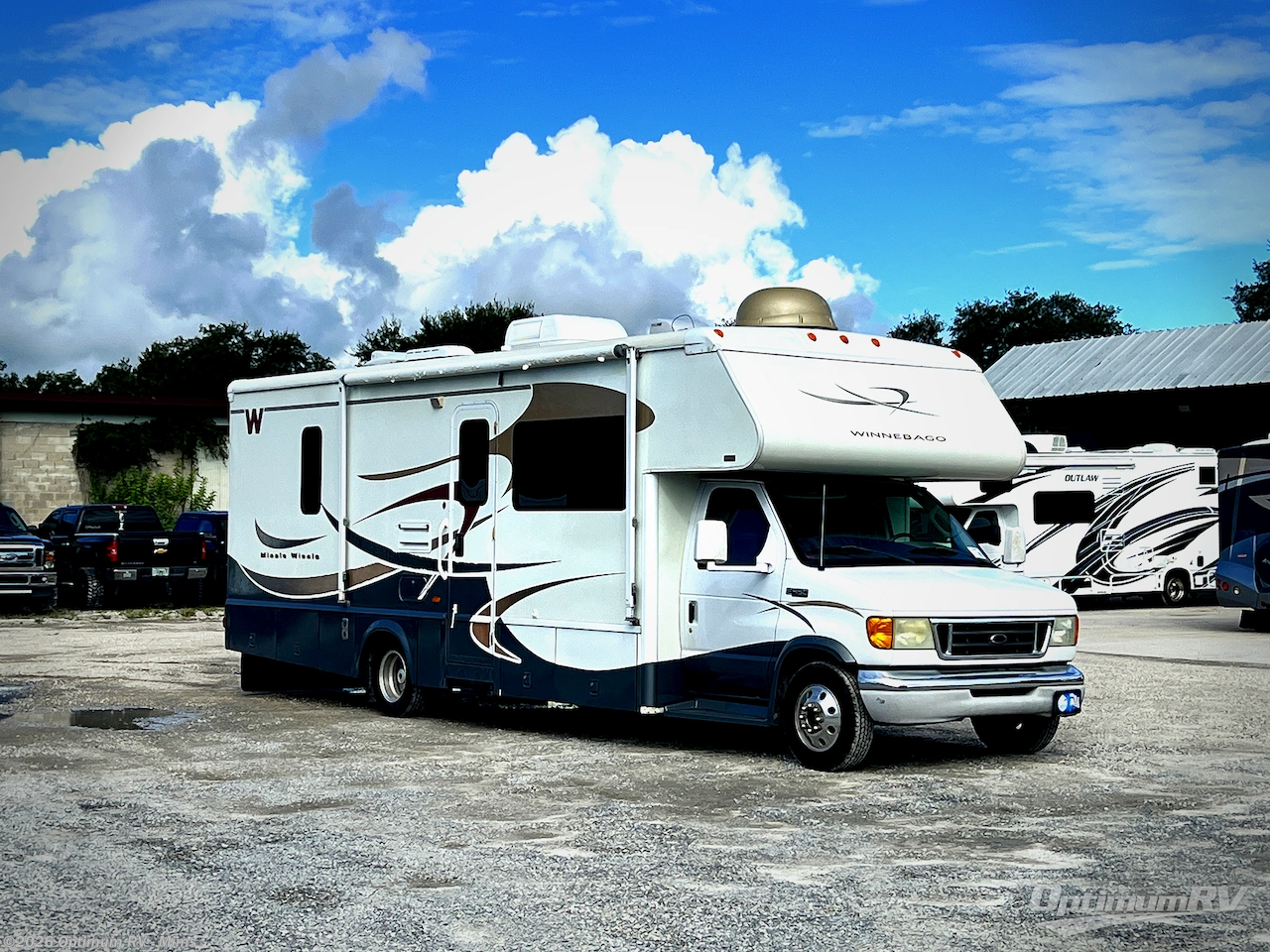 Used 2005  Winnebago Minnie Winnie 30V by Winnebago from Optimum RV - Mims in Mims, FL