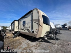 Used 2018 Forest River Rockwood Signature Ultra Lite 8328BS available in Pottstown, Pennsylvania