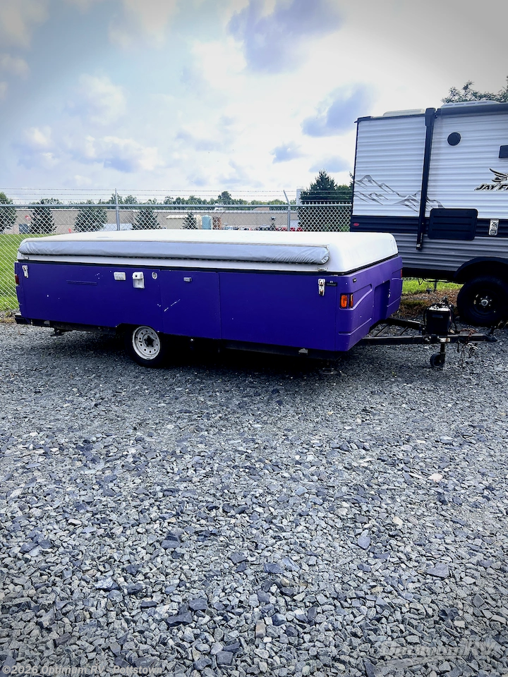 Used 2001 Coleman  Sun Valley 3591 available in Pottstown, Pennsylvania