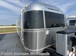 New 2024 Airstream Flying Cloud 30RB available in Monticello, Minnesota