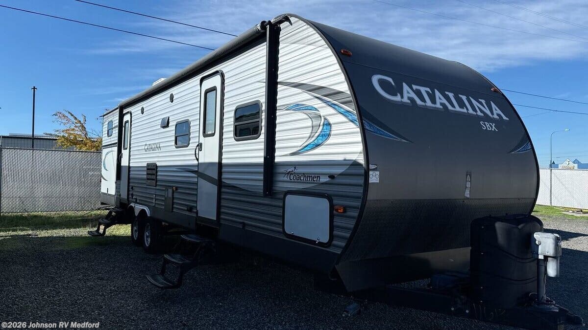 Used 2018 Coachmen Catalina SBX 321BHDSCK available in Medford, Oregon