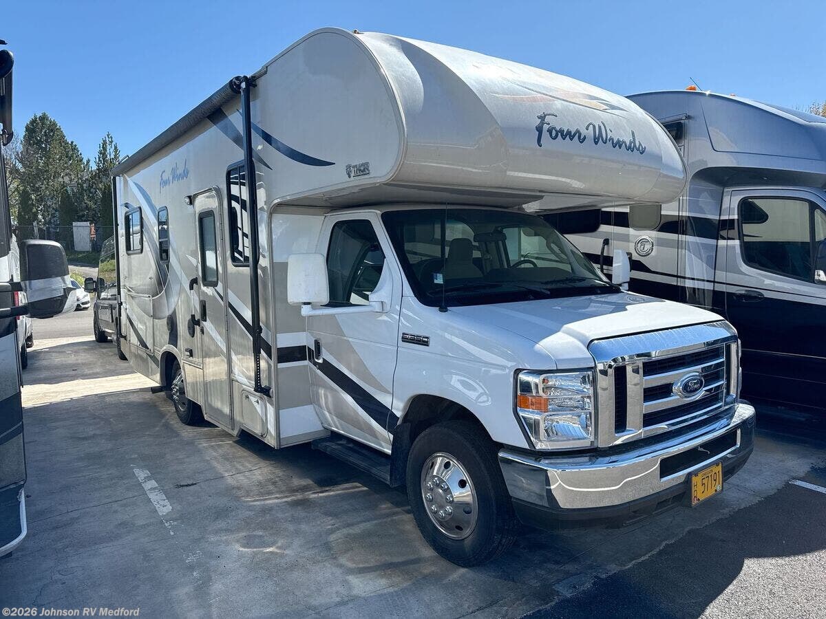 Used 2019  Thor  Four Winds 23U by Thor from Johnson RV Medford in Medford, OR