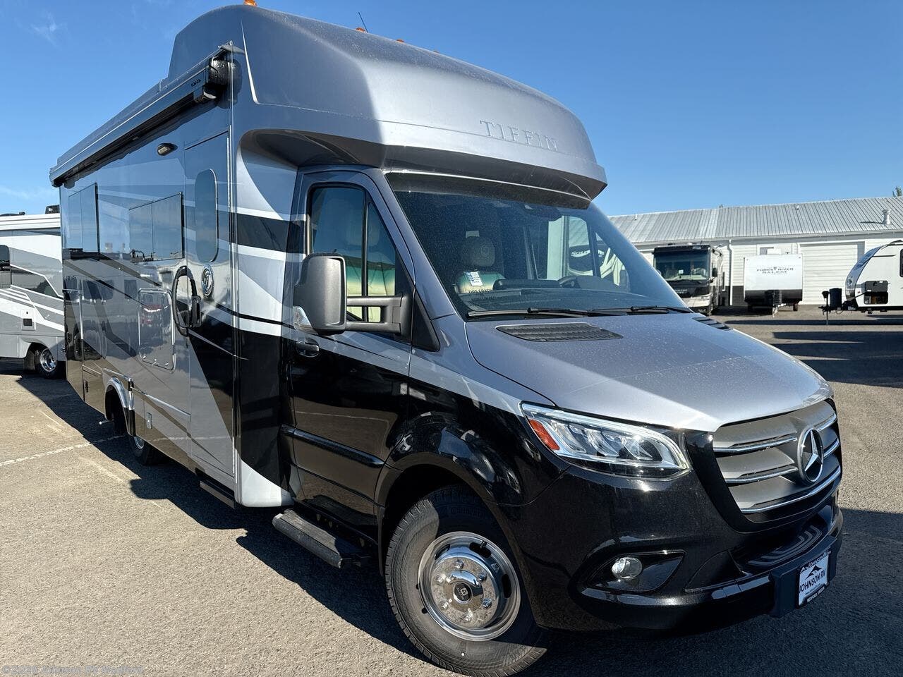 New 2026 Tiffin Wayfarer 25LW available in Medford, Oregon