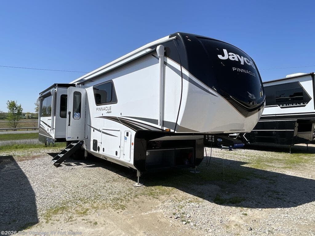 New 2026 Jayco Pinnacle 36FBTS available in Columbia City, Indiana