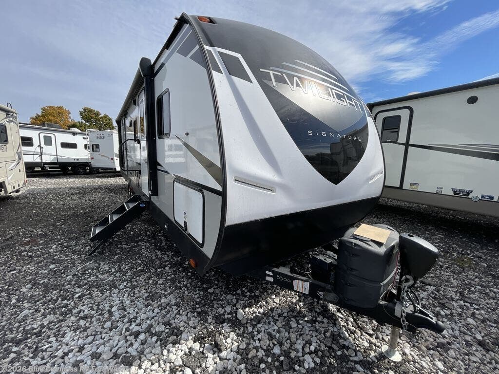 Used 2022 Cruiser RV Twilight Signature TWS 3300 available in Columbia City, Indiana