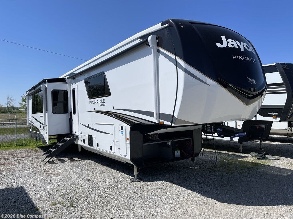 New 2026 Jayco Pinnacle 38FBRK available in Columbia City, Indiana