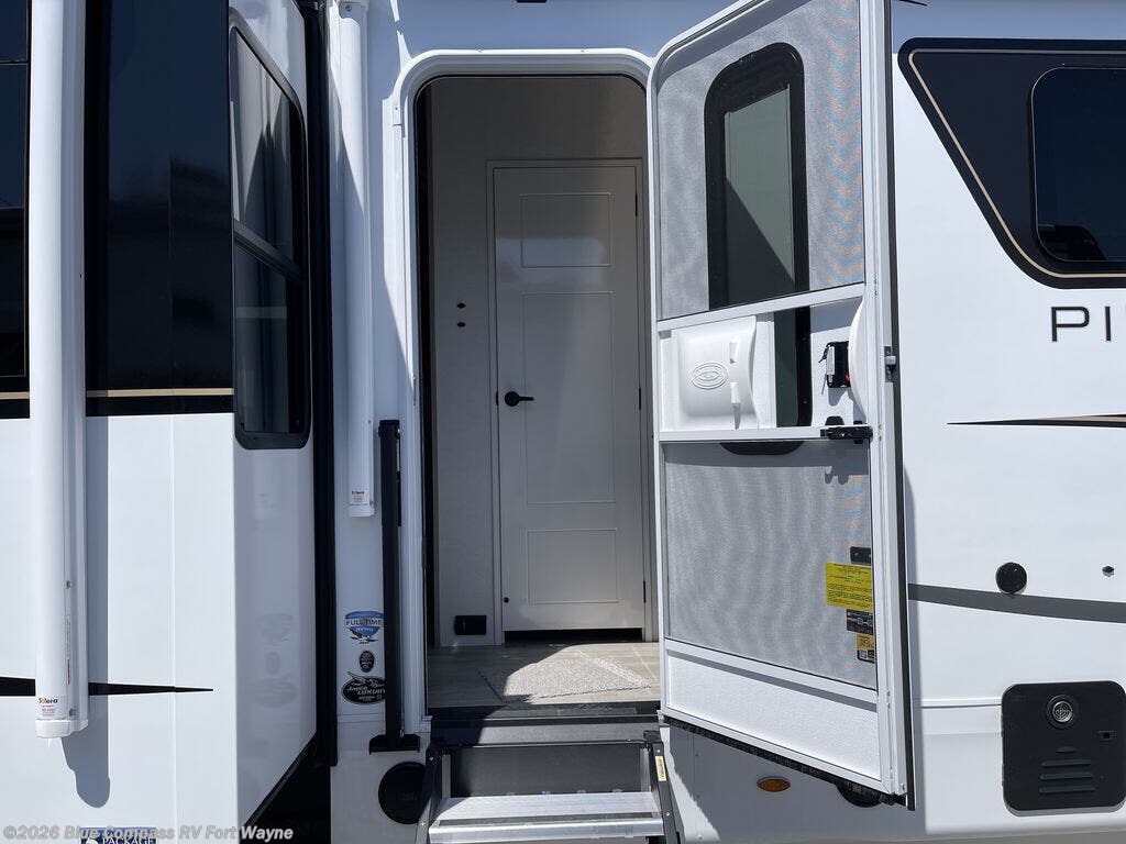 New 2026 Jayco Pinnacle 38FBRK available in Columbia City, Indiana