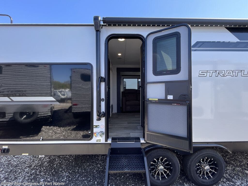 New 2026 Venture RV Stratus SR261VRB available in Columbia City, Indiana