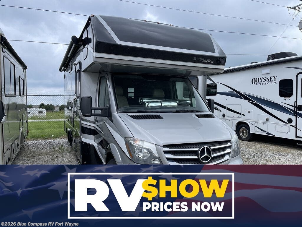 Used 2018 Dynamax Corp  isata 3 24FW available in Columbia City, Indiana