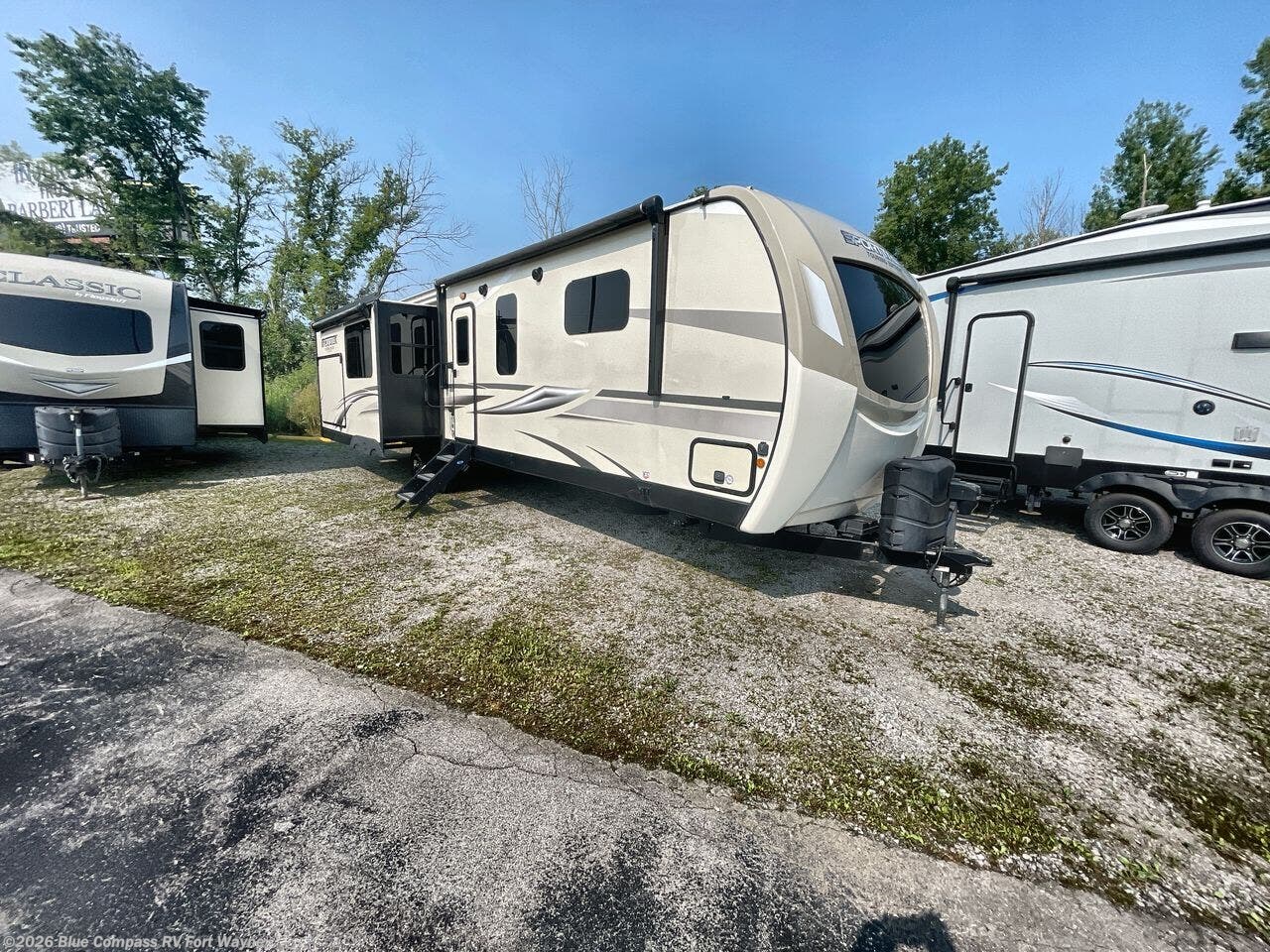 Used 2021 Venture RV SportTrek Touring Edition STT343VIK available in Columbia City, Indiana
