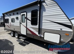 Used 2016 Starcraft AR-ONE MAXX 21FB available in Vidor, Texas